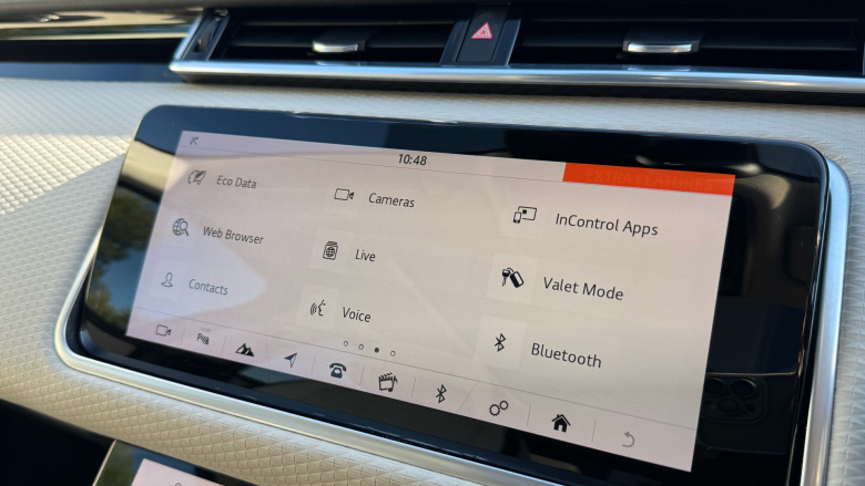 Land Rover Range Rover Velar 3.0 D300 R-Dynamic SE 5dr Auto Diesel Estate